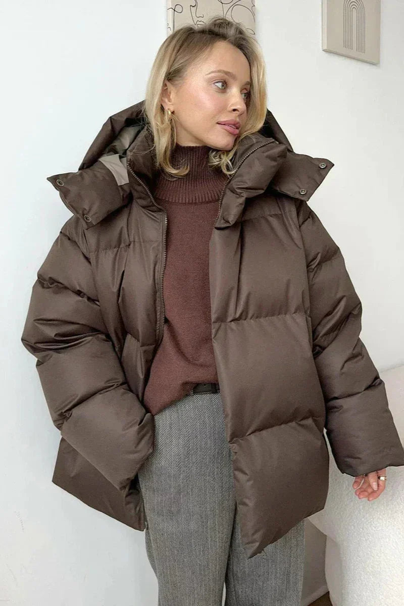 Emma Puffer Jacket | Warme Dames Winterjas met Capuchon en Donzige Voering in Chocoladebruin